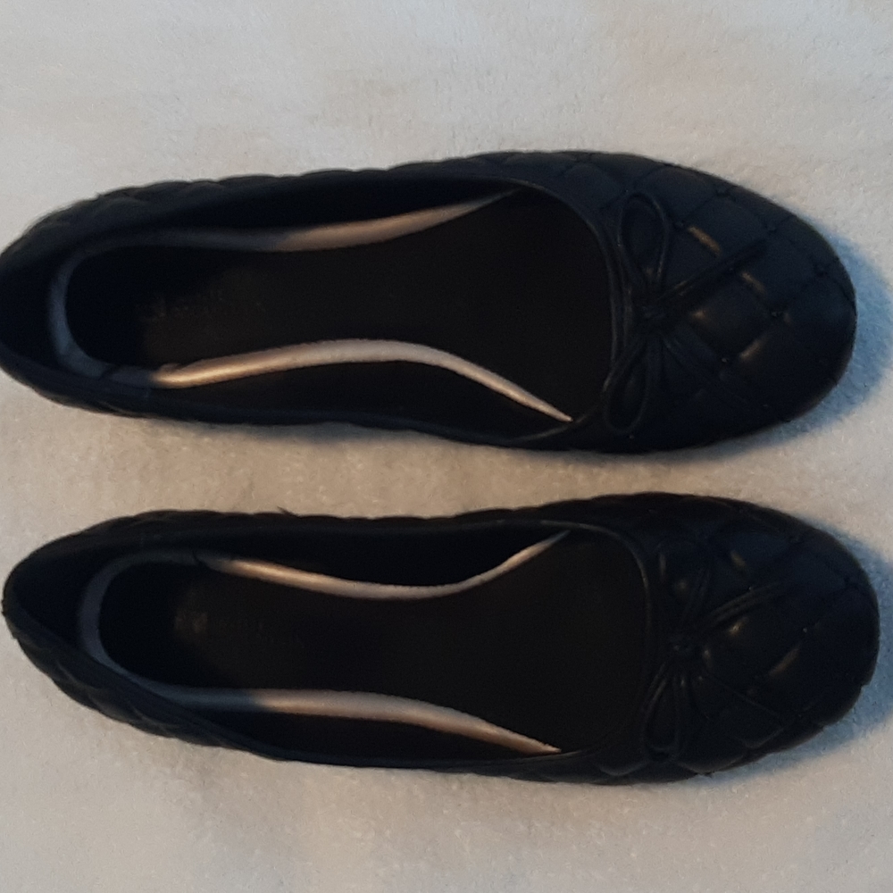 Black leather ballet slippers